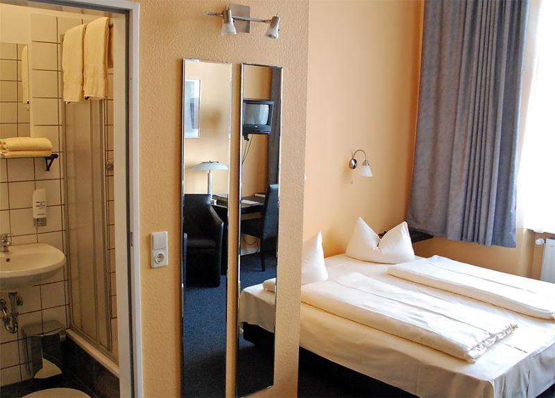 Hotel Am Hermannplatz Berlin Ngoại thất bức ảnh
