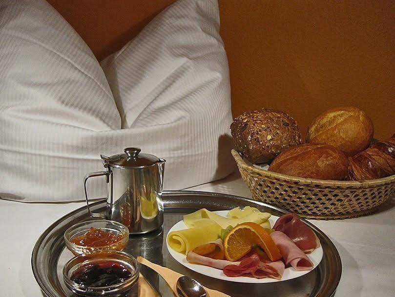 Hotel Am Hermannplatz Berlin Ngoại thất bức ảnh