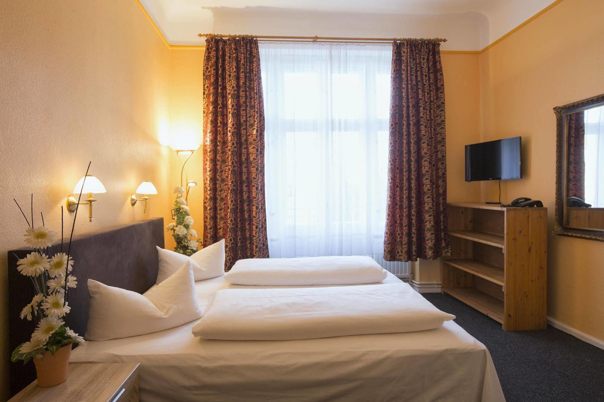 Hotel Am Hermannplatz Berlin Ngoại thất bức ảnh