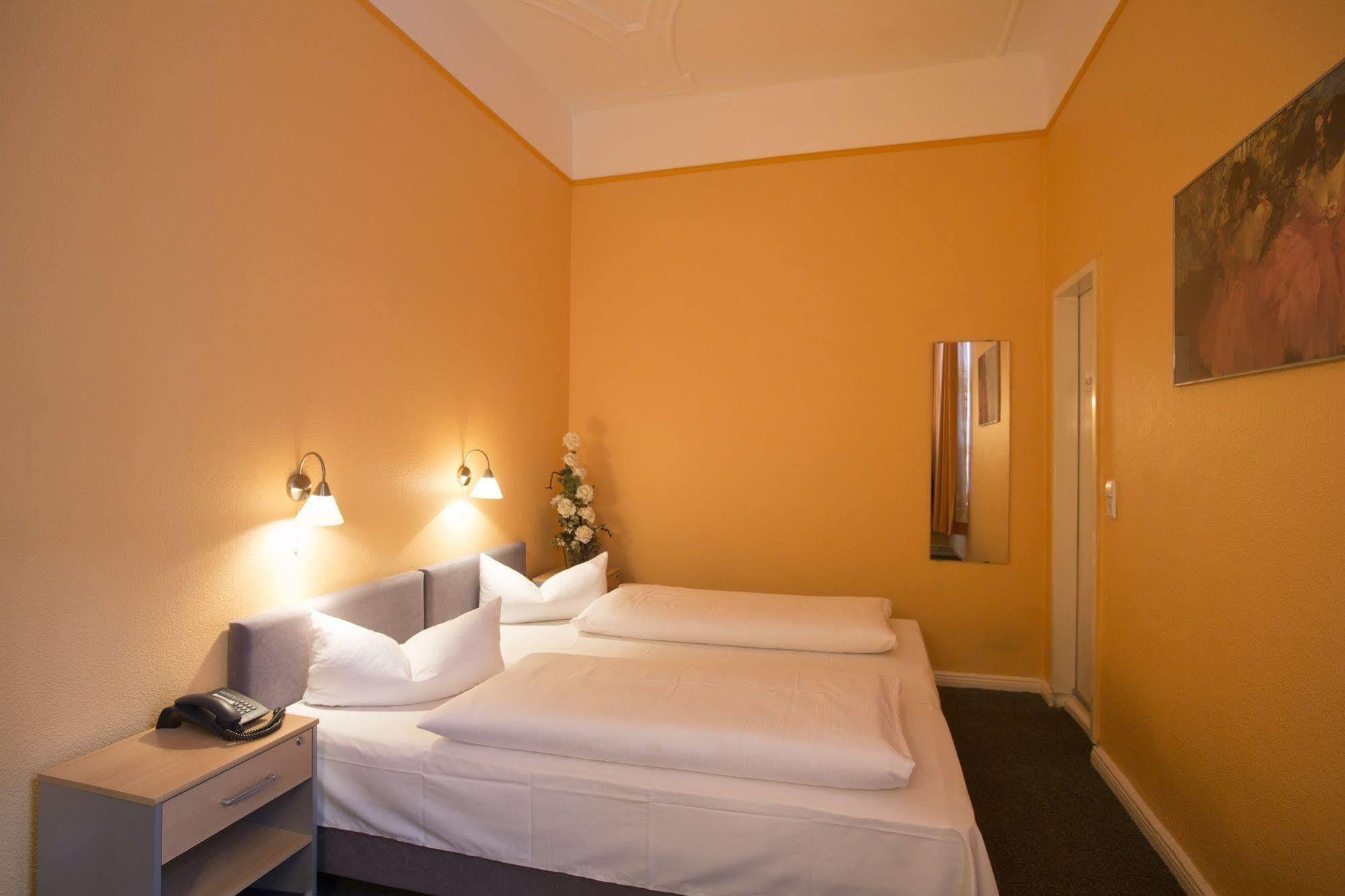 Hotel Am Hermannplatz Berlin Ngoại thất bức ảnh