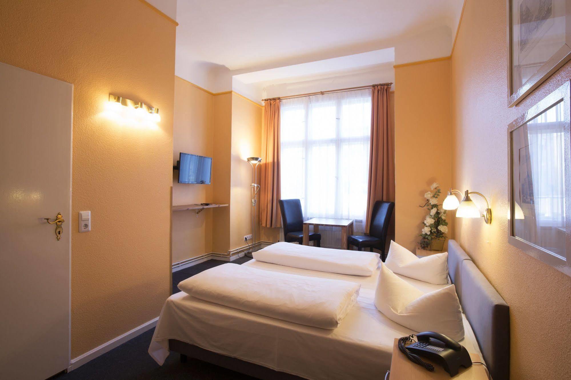 Hotel Am Hermannplatz Berlin Ngoại thất bức ảnh