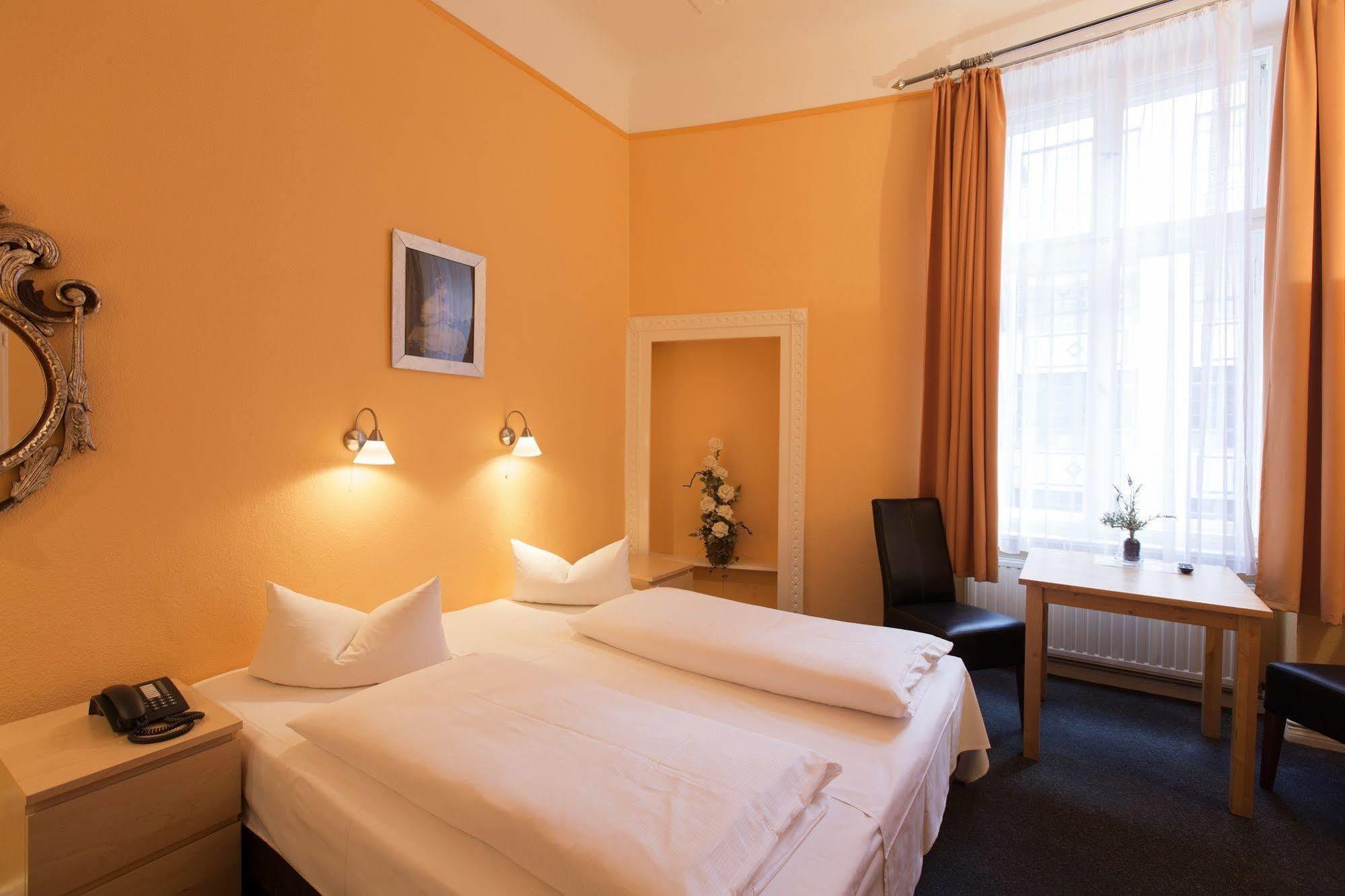 Hotel Am Hermannplatz Berlin Ngoại thất bức ảnh