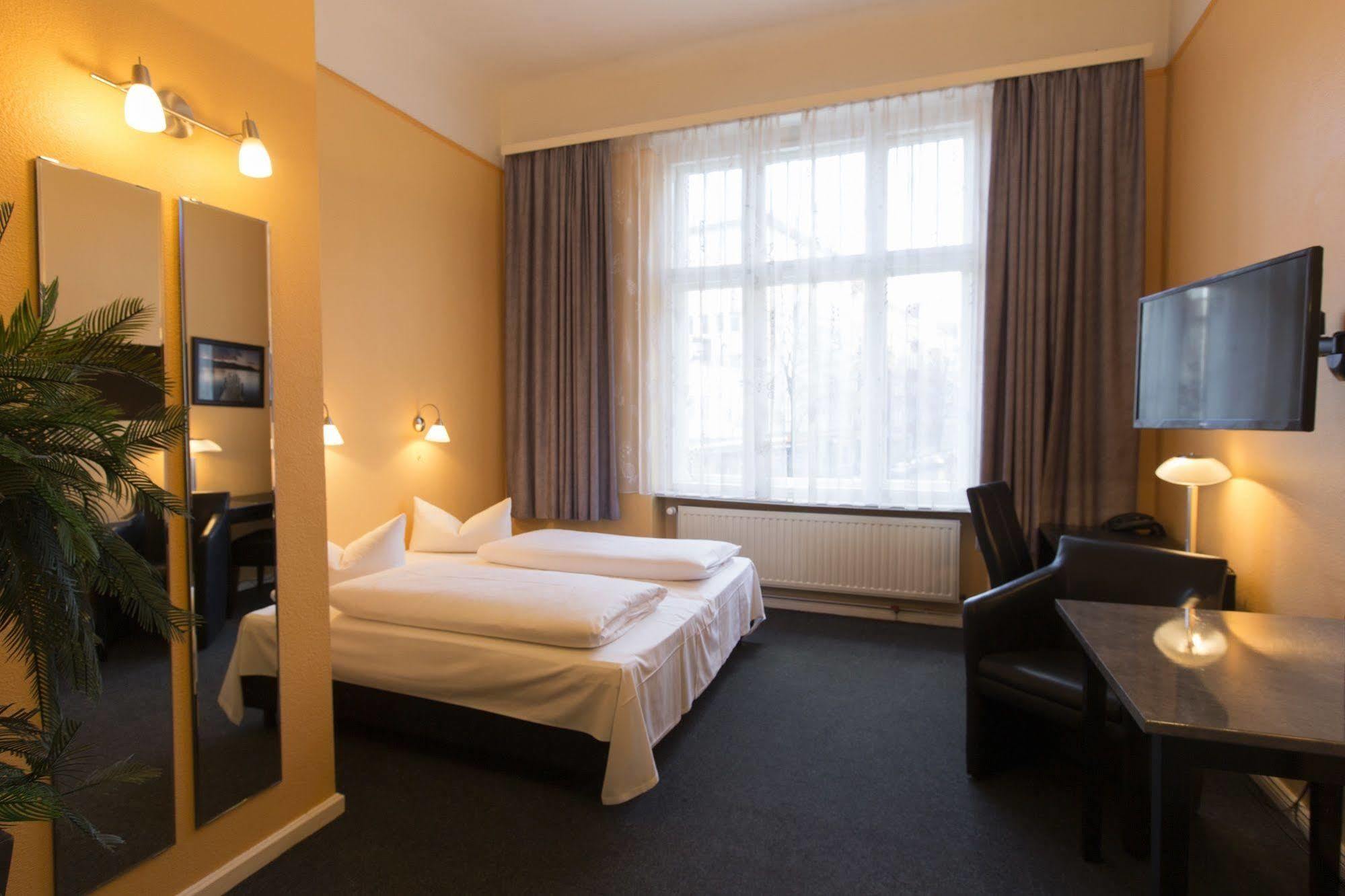 Hotel Am Hermannplatz Berlin Ngoại thất bức ảnh