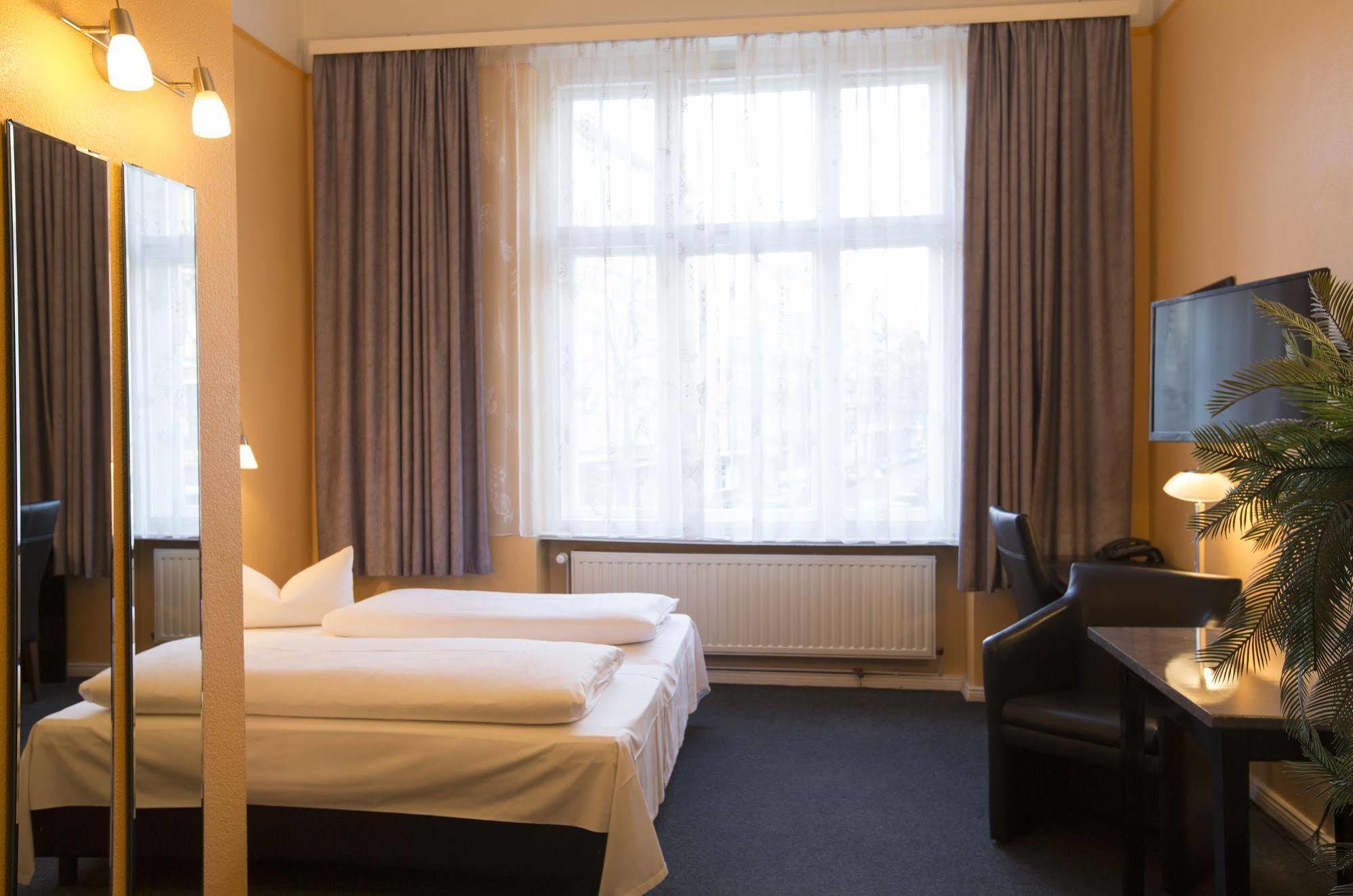 Hotel Am Hermannplatz Berlin Ngoại thất bức ảnh