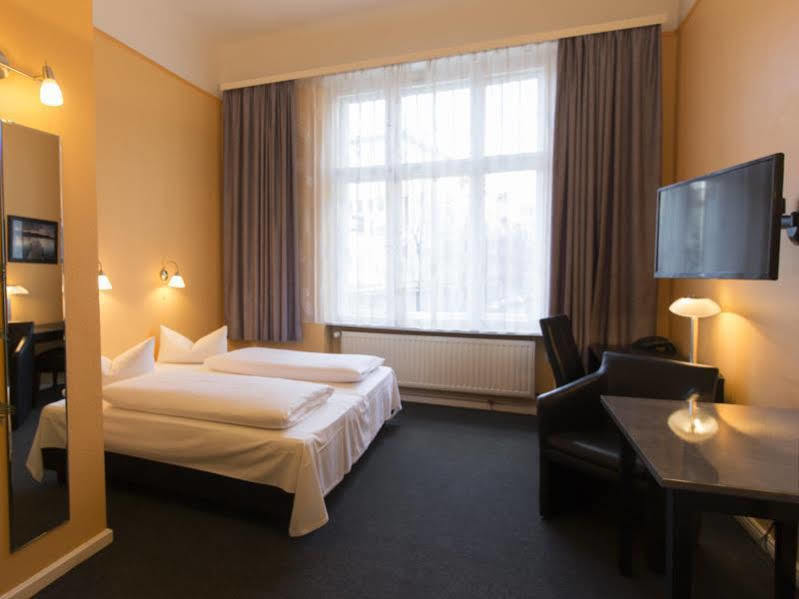 Hotel Am Hermannplatz Berlin Ngoại thất bức ảnh
